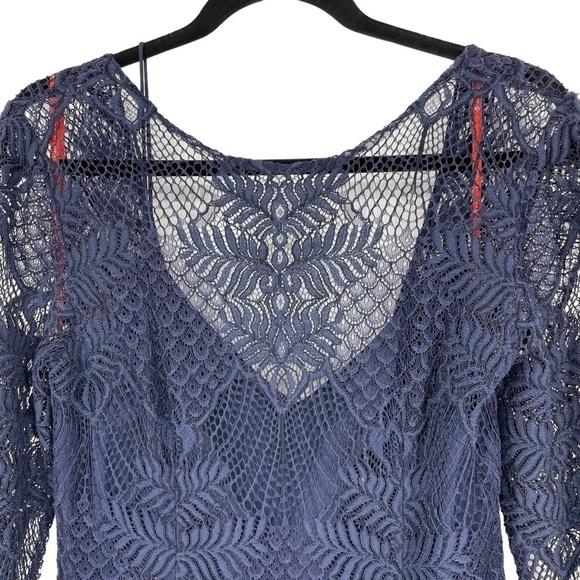 Monique Lhuillier Long Sleeve Formal Lace Gown - Picture 6 of 14